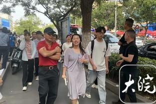 阿媒：拉维奇在家中意外受伤&肩胛骨骨折，目前正在医院休养